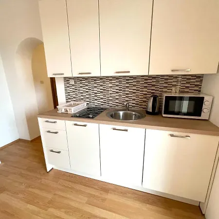 Julie Apartman Jadranovo