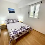 Julie Apartmán *