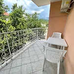 Julie Apartmán *