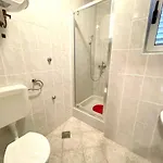 Julie Apartmán *