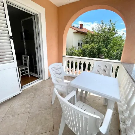 Julie Apartmán Jadranovo