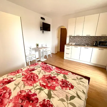 Julie Apartment Jadranovo