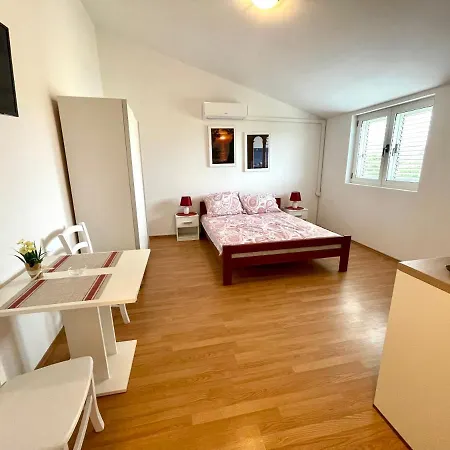 Apartment Julie